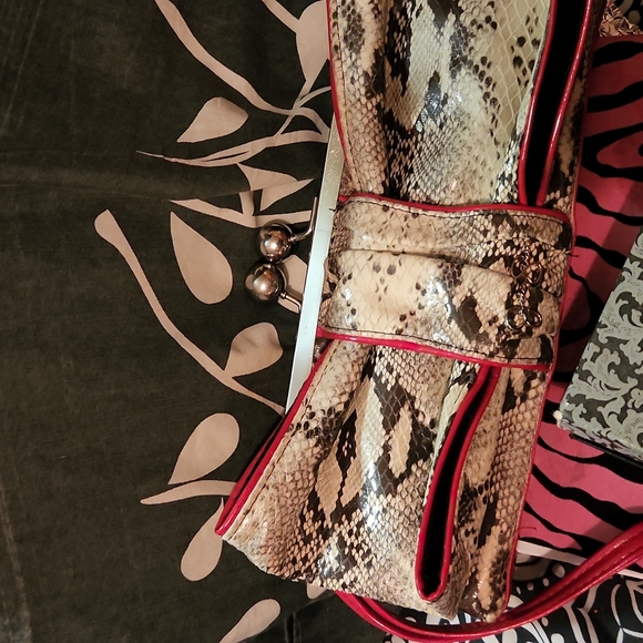 Leather snakeskin clutch ....soft n beautiful Jessica Simpson  red leather trim - Picture 2 of 5